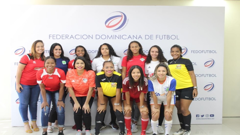 Diez equipos jugarán en la primera liga femenina de fútbol dominicano