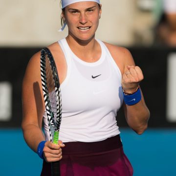 Sabalenka sorprende a Halep en Adelaida