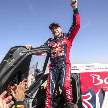 Piloto español Carlos Sainz gana su tercer Dakar