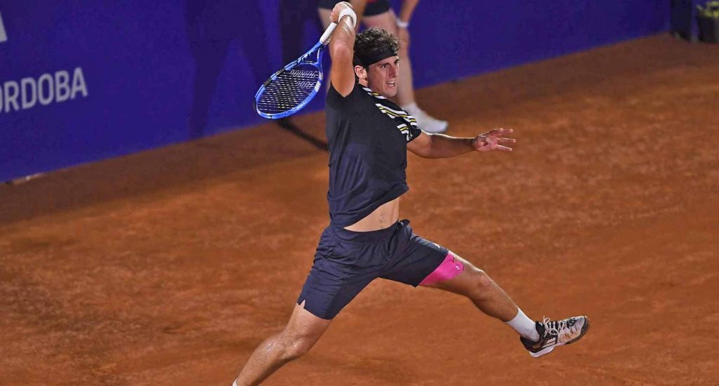 Tenista español Carlos Taberner elimina a Verdasco y pasa de ronda en Abierto de Córdoba