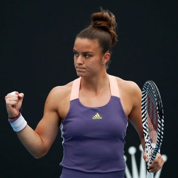 Sakkari ahorra puntos de partido para hacer un comienzo ganador en San Petersburgo