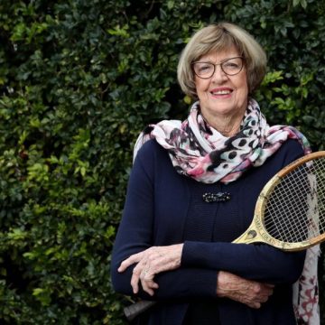 Margaret Court arremete contra Tennis Australia y John McEnroe