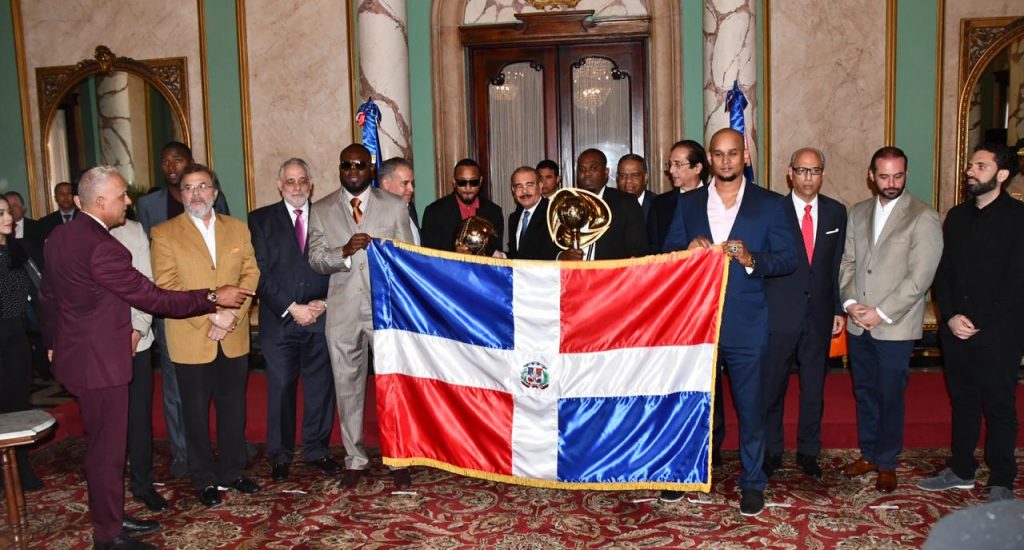 Presidente Medina recibe en Palacio Nacional a los Toros del Este tras triunfo en Serie del Caribe