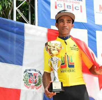 Ismael Sánchez logra su cuarto trofeo en la Vuelta Ciclista Independencia