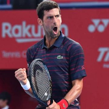 Esto es lo que pasa cuándo eres un crack como Djokovic: ojo al partido improvisado que prepara