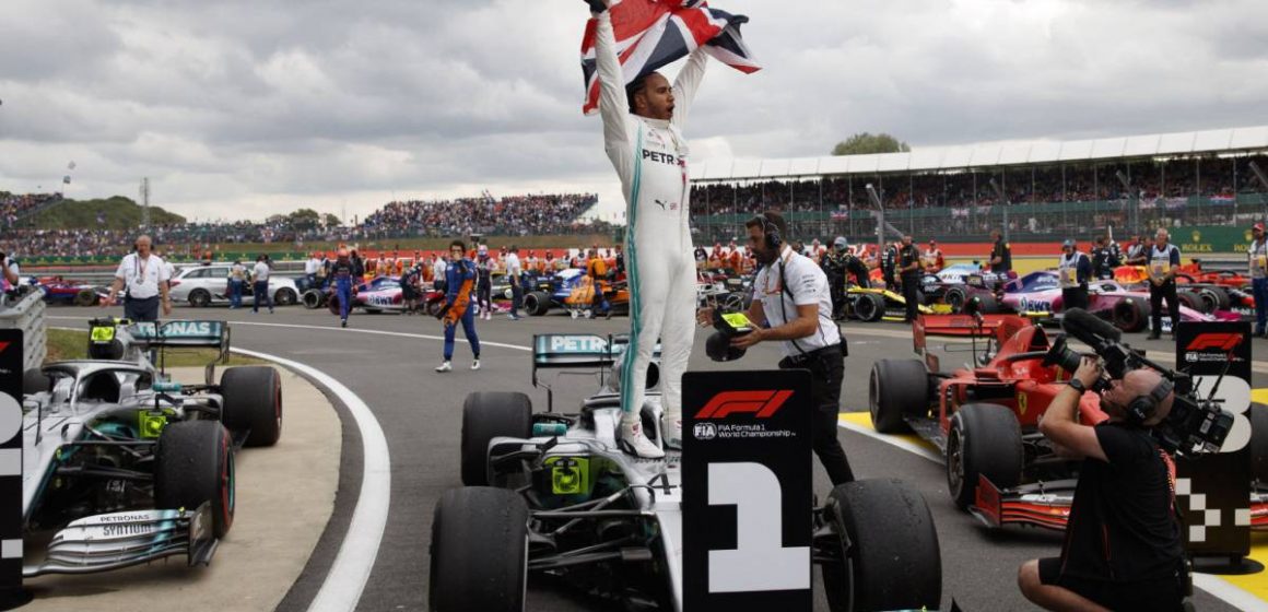 Hamilton gana la batalla de los Mercedes en GP de Toscana