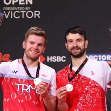 Británicos Ellis y Langridge rompen hechizo de 45 años y ganan dobles Bádminton Dinamarca