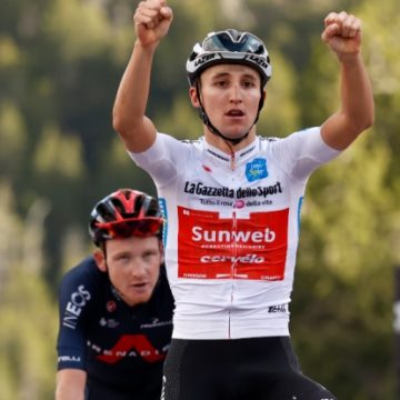 Australiano kJai Hindley y neerlandés Wilco Kelderman dan Doblete al Team Sunweb en etapa 18 Giro de Italia 2020