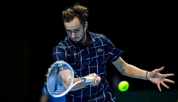 Medvedev derrota a Schwartzman y llega invito a semifinal del Nitto ATP Final 2020