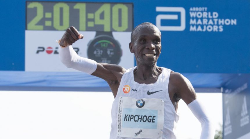 Kipchoge se convierte en mito