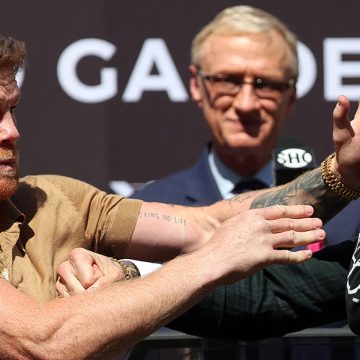 CANELO Y PLANT SE VAN A LOS GOLPES