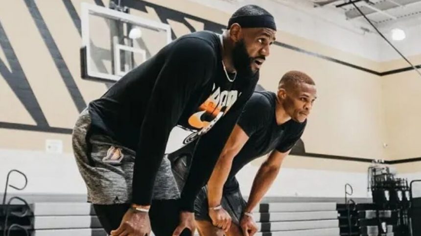 LEBRON Y WEST WESTBROOK Y LEBRON YA TRABAJAN