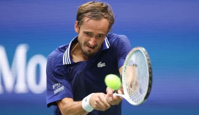 Medvedev: «Cada punto es importante en Copa Davis»