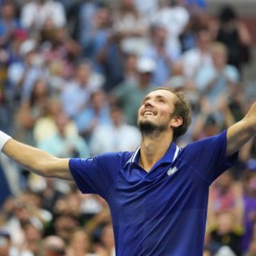 MEDVEDEV: “PIDO PERDÓN, TODOS SABÍAMOS A QUÉ ASPIRABA NOLE”