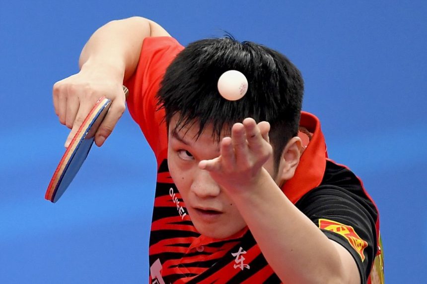 Zhendong vence a Ma Long en final china de tenis de mesa