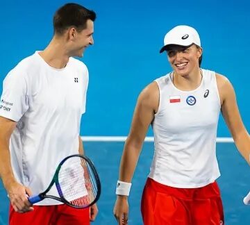 Hurkacz y Swiatek, héroes polacos en victoria ante Italia en United Cup Tennis 2022