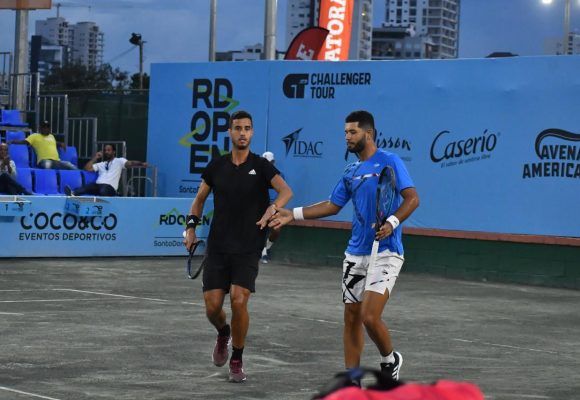 Dominicanos Hardt y Cid sorprenden en el dobles; avanzan a ronda mejores 8 en el RD Open 2023