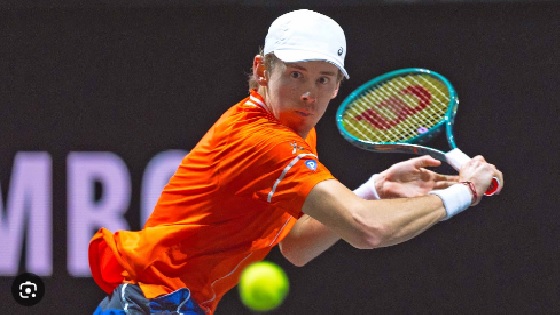 Di Minaur  se desquita de Rublev y pasa a semifinal en Tenis de Rotterdam