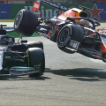 La FIA absuelve a Max Verstappen y culpa a Lewis Hamilton.