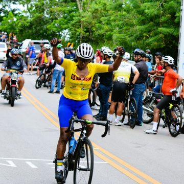 Elver Mercedes y Juana Fernández sorprenden y ganan  6ta Puntuable Ciclismo Master del Cibao