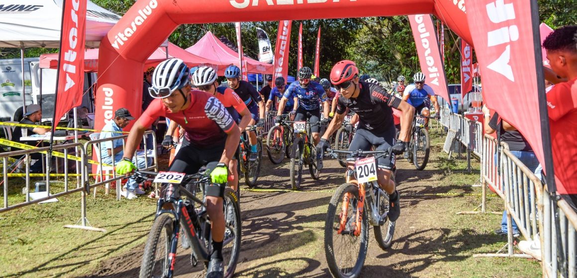 Moronta gana 1era parada de la Serie de Mountain Bike “La Fefada” en Mucha Agua, San Cristóbal