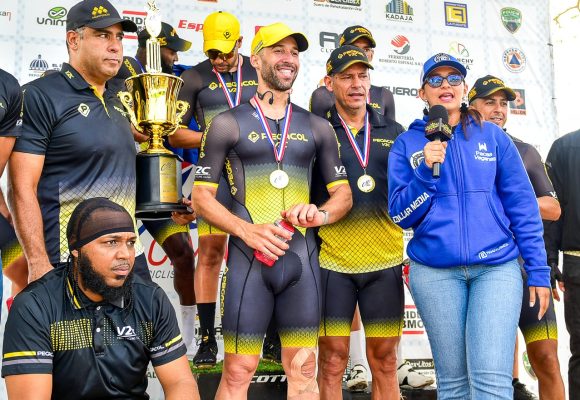 PEGACOL-V2C gana “Crono por Equipos ” Liga  de Ciclismo Máster del Cibao