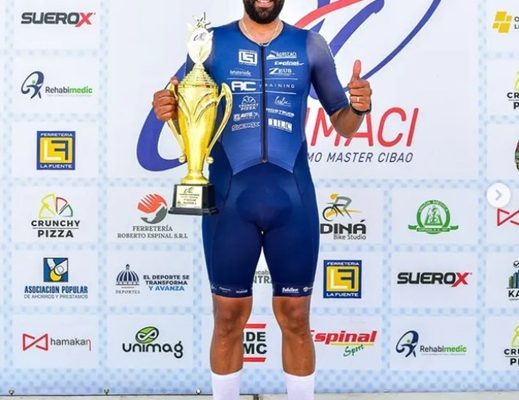 Cruz y Pérez batallan por un punto de diferencia este domingo 13 en 4ta Ciclismo  Máster del Cibao