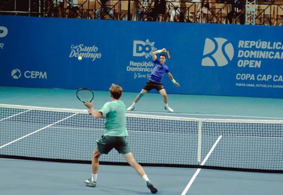 David Goffin vs Roberto Bautista Agut.jpg Español Roberto Bautista Agut se impone ante belga David Goffin en duelo histórico en el Tenis ATP175 Copa Cap Cana 2026