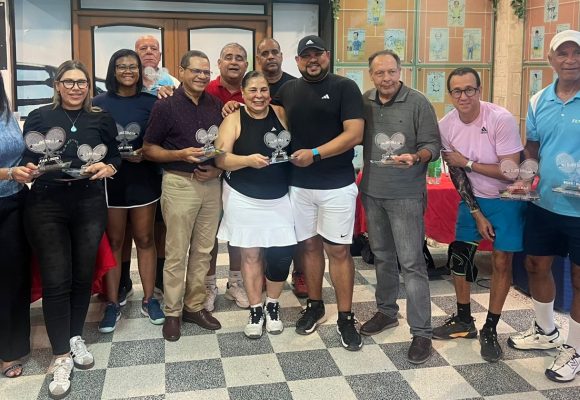 Hnos. Stanley arrasan en Tenis Challenge Doubles Cup CAH 2026